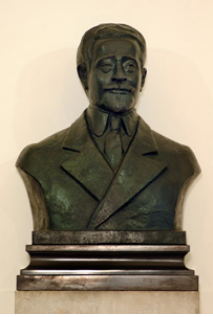 Busto de Afonso Costa, da autoria de António Paiva.